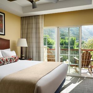 One-Bedroom Mountain Suite